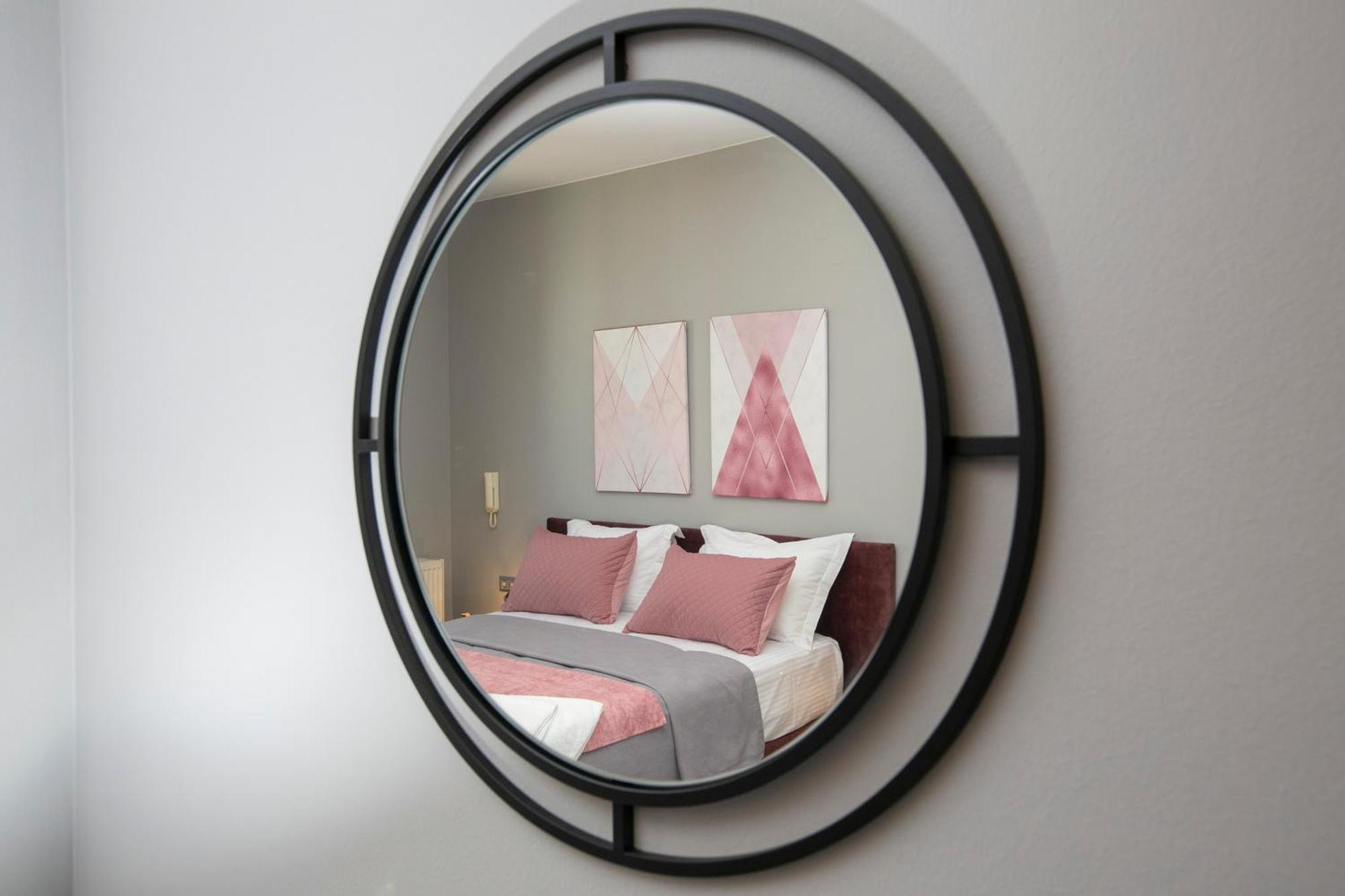 Castle View Luxury With Free Private Parking Apartment